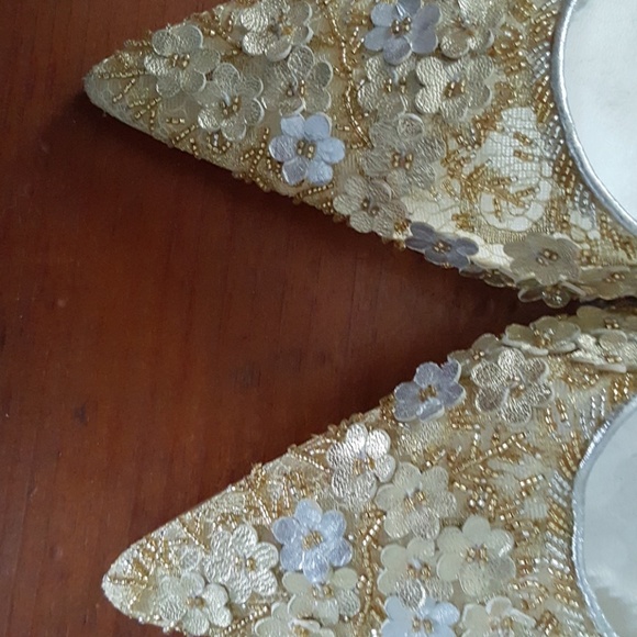 4" High heal shoes - Picture 6 of 6